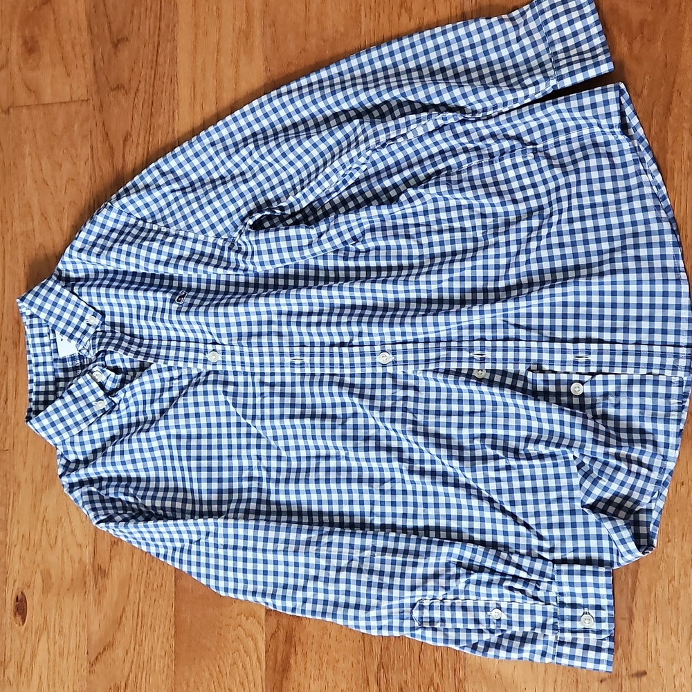 Vineyard Vines Boys medium Performance  Button Down Shirt
